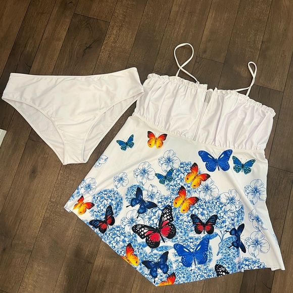 SHEIN Other - 4X white and butterfly two piece swimwear brand new